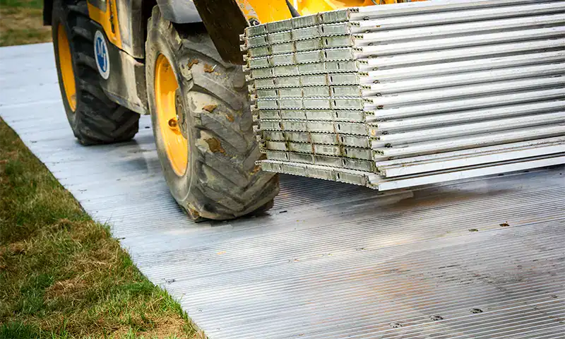 amp panel aluminium trackway system